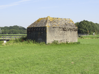 907345 Gezicht op een bunker in het Noorderpark in de Ruigenhoeksepolder te Utrecht.